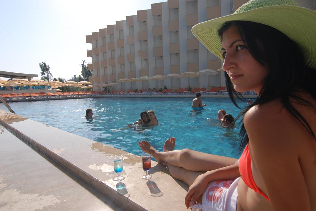 Orient Resort Hotel Fethiye Exterior photo