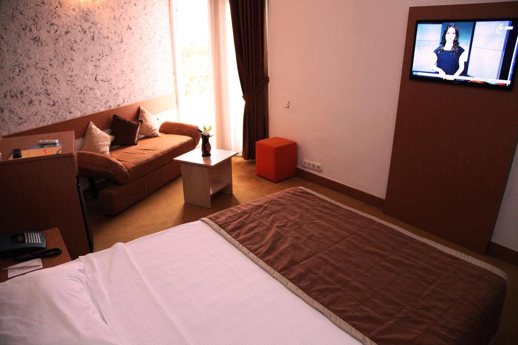 Orient Resort Hotel Fethiye Exterior photo